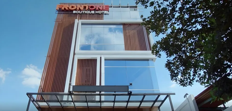 Front One Boutique Bandara Semarang