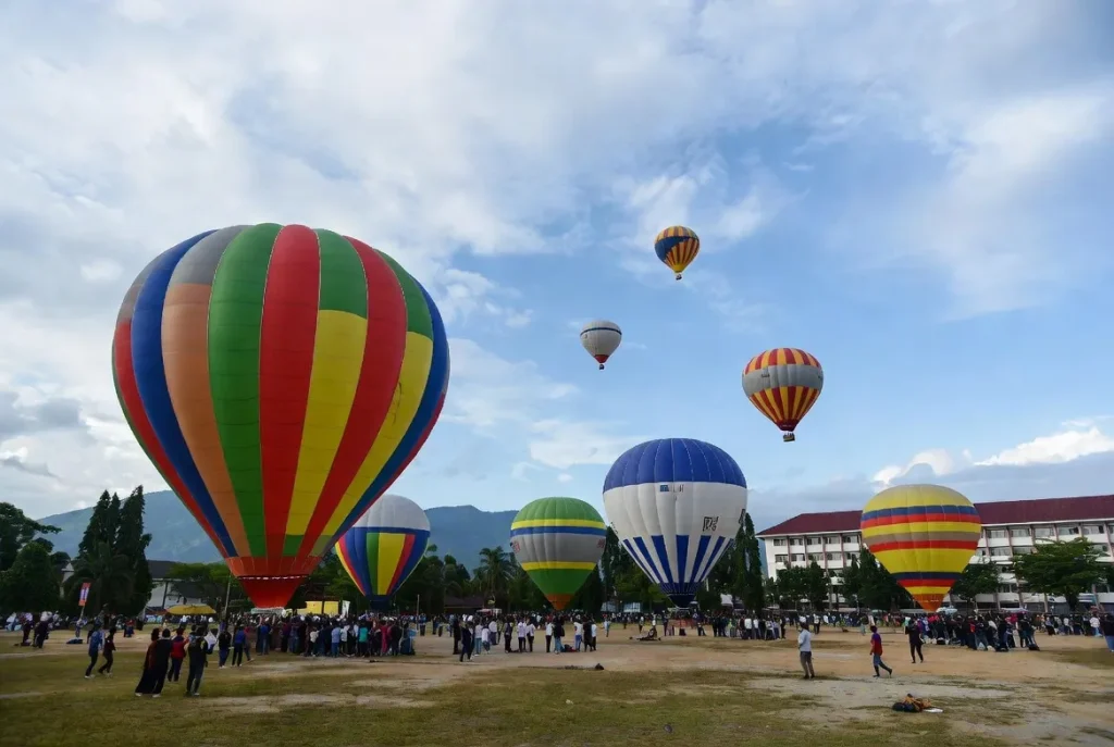 festival balon udara semarang undip tembalang