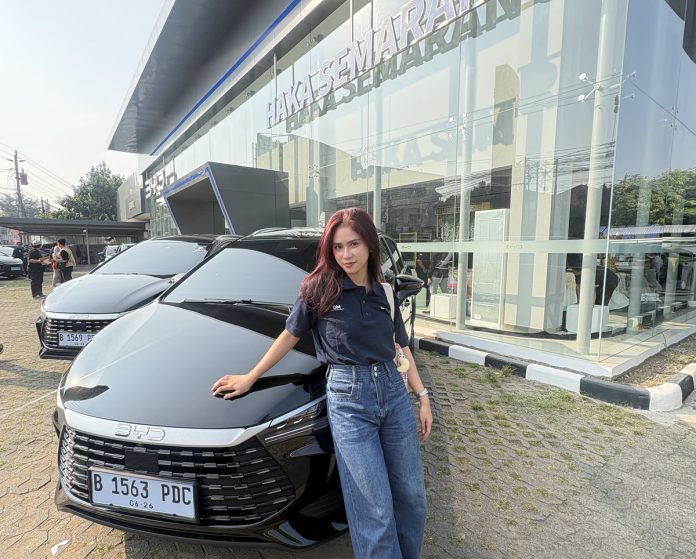 BYD M6 DM Irit Banget dari Semarang ke Kopeng